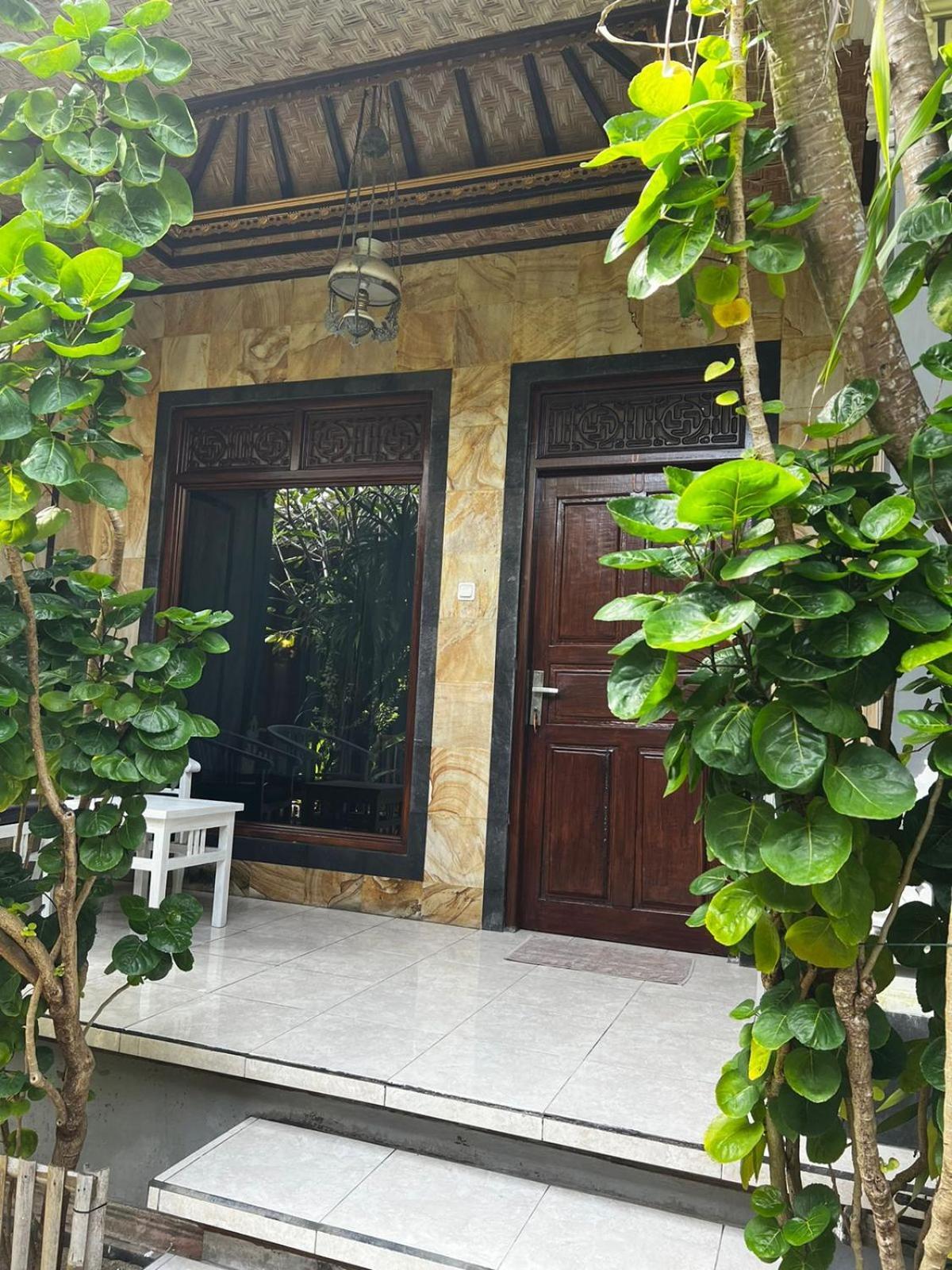 Tarci Bungalows Lembongan Нуса-Лембонган Екстер'єр фото
